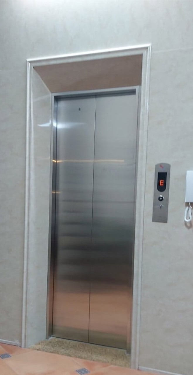 Cho thuê Nhà VP, Nhà Hàng, KD, 104m2_ 4T;, Nguyễn Khánh Toàn-32 Tr