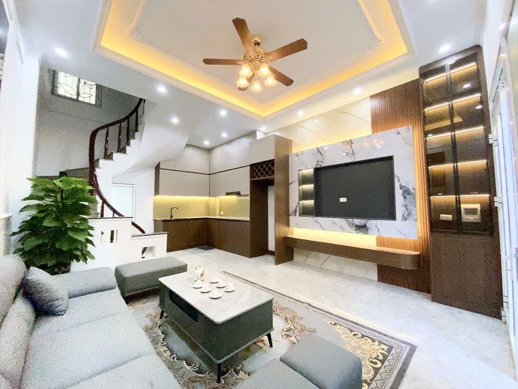 ĐA SỸ KIẾN HƯNG 32M _ 5 TẦNG FULL NỘI THẤT _NGÕ THÔNG _15M ÔTÔ TRÁNH _VIEW KĐT LUXURY NHỈNH 8 TỶ _ 50m RA NHÀ VĂN HÓA ĐỖ XE NGÀY ĐÊM,GẦN CHỢ ,TRƯỜNG HỌC