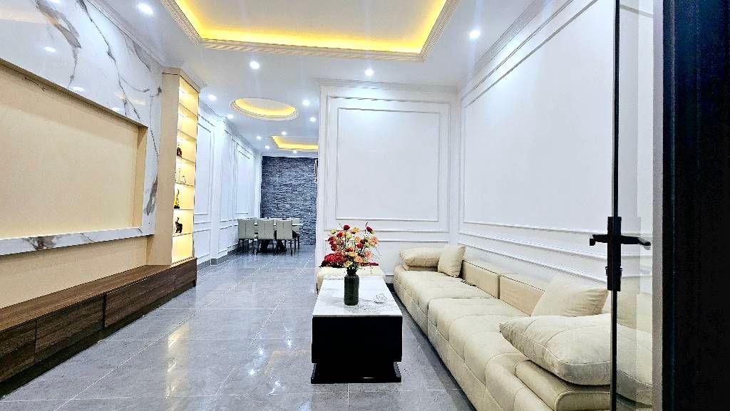 bán nhà Vương Thừa Vũ, tuyệt tác an cư 5 tầng thang máy