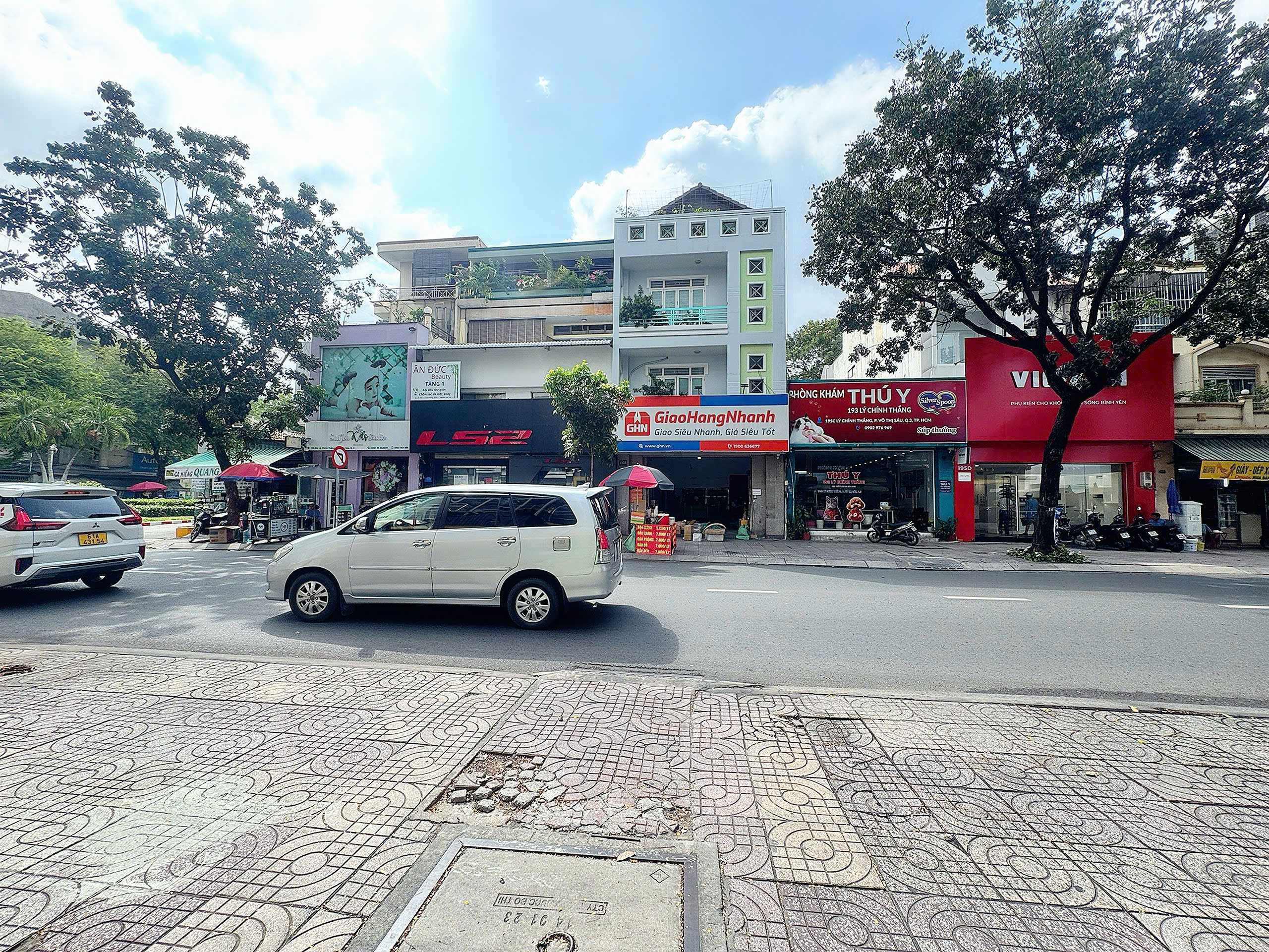 BÁN NHÀ 2 TẰNG MẶT TIỀN KD Đ.LÝ CHÍNH THẮNG, QUẬN 3 - 4,2M*24M - CHÍNH CHỦ 1 ĐỜI XƯA* LH GIANG GIANG: 093.86.76.685