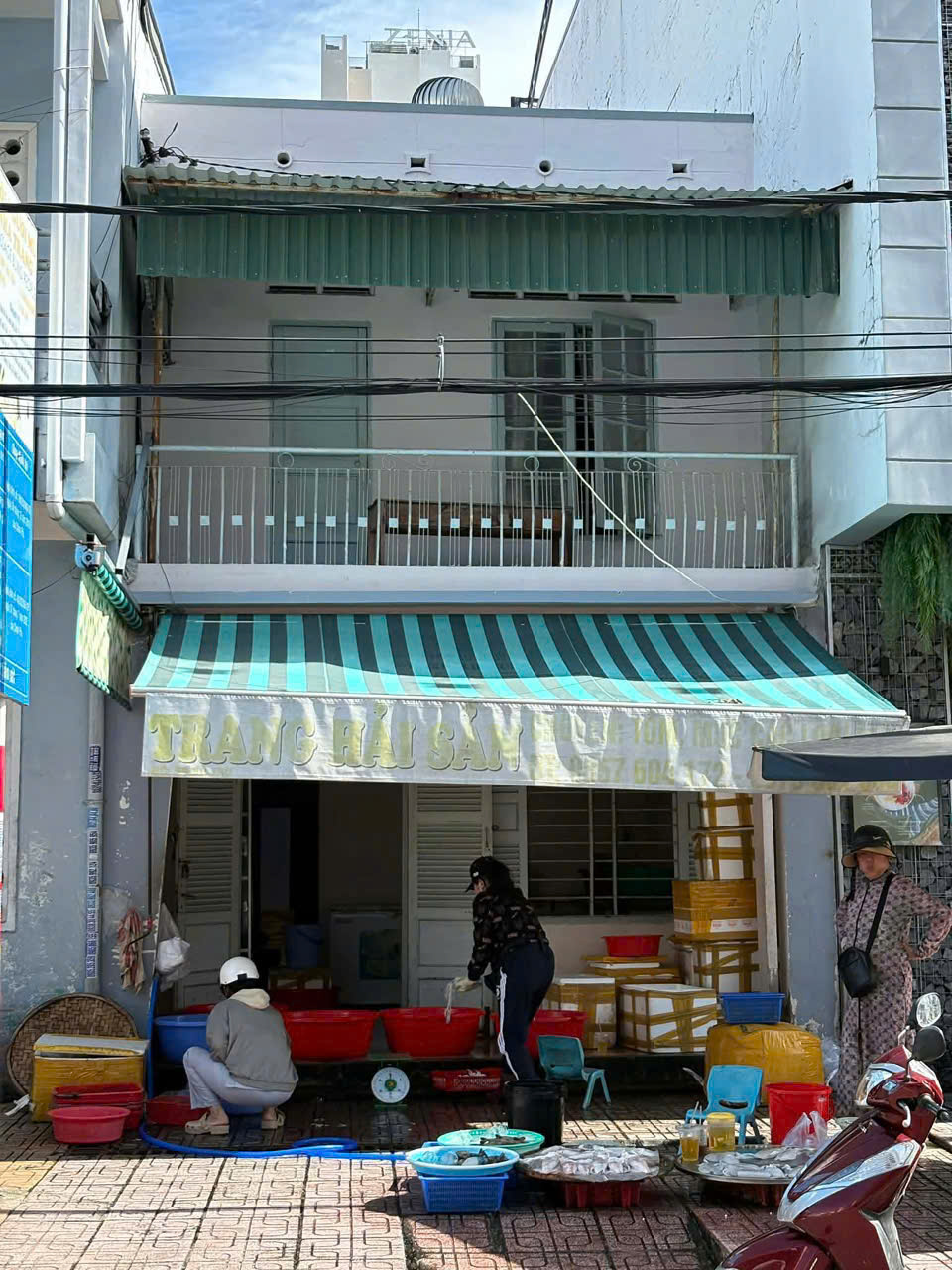 NHÀ MT VÕ TRỨ, CHỢ XÓM MỚI, TRUNG TÂM NHA TRANG DT: 137,8m² Giá bán: 21,5 tỷ ( tl ) lh e