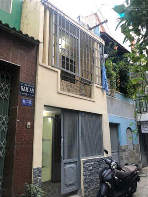 cho thuê nhà số 414/28 CMT8, P11, Q3 (hẻm thông 3m đối diện chợ Hòa Hưng cách 40m).