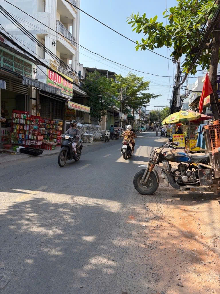 Hẻm 1 Sẹc - Hẻm 4M Thông - 4 Tỷ Nhỉnh - Bình Tân - Nhà Mới - Gần Chợ - Giáp Tân Phú - 39M2 - 2 TẦNG - 2PN