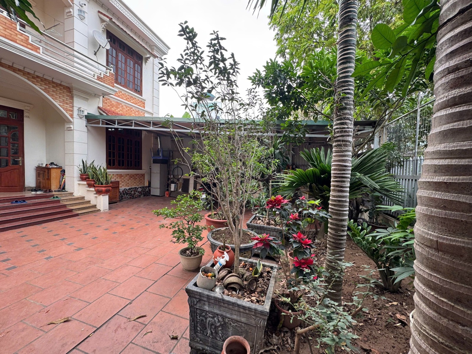 ???? SIÊU PHẨM BIỆT THỰ CỔ VIEW HỒ – LÔ GÓC VIP NGỌC THỤY – VỈA HÈ – Ô TÔ TRÁNH – GIÁ CHỐT MỀM ????