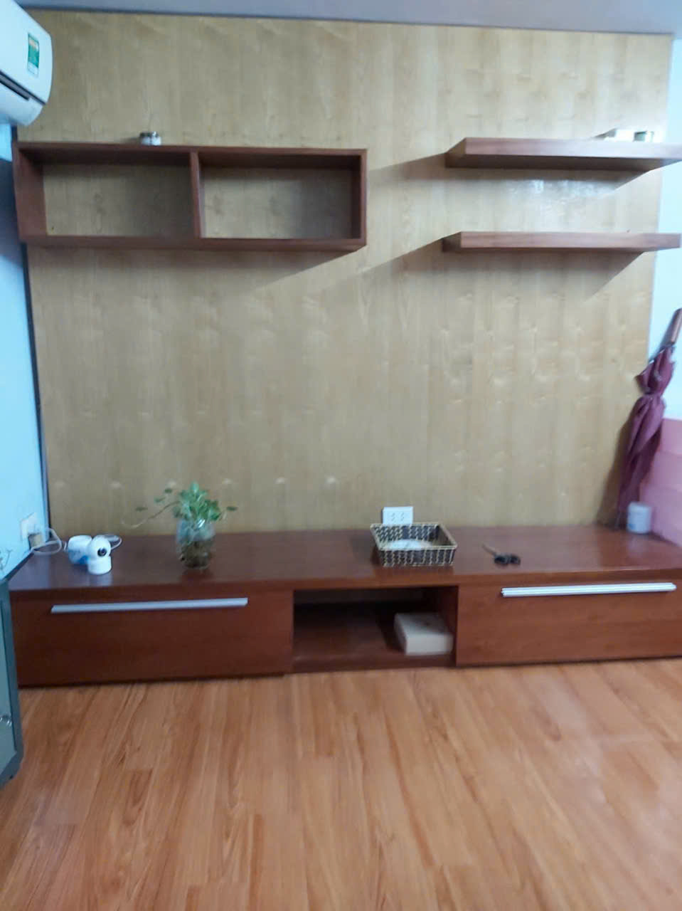 Cho thuê căn hộ tập thể tầng 3 khu trung tâm phố cổ – view ngã tư Hàng Bài – Hai Bà Trưng
