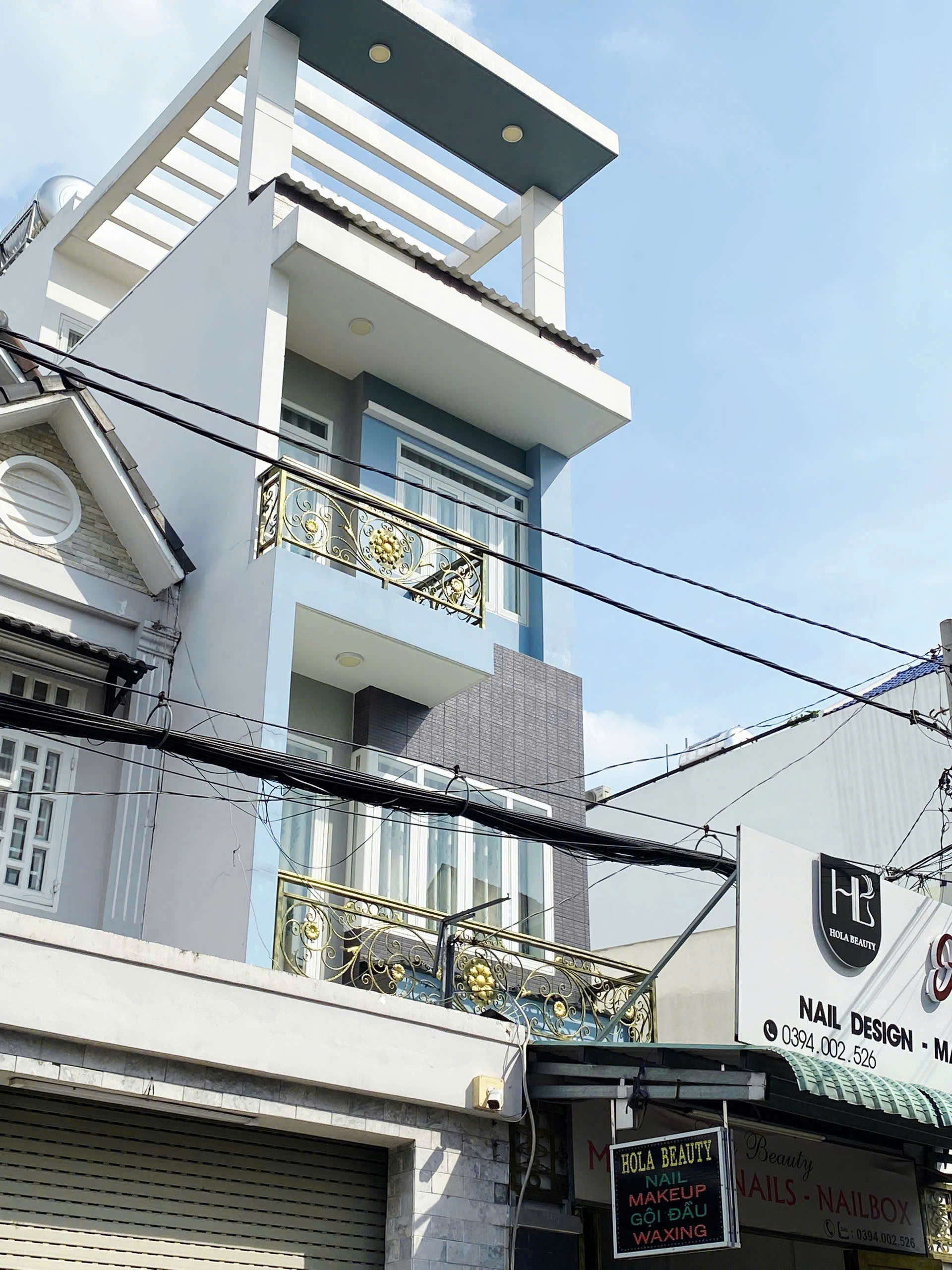 Bán Nhà DT 4x17.4m 4 Tấm Mới, 1PK + 4PN + 5WC, MT Chợ Gần Aeon Mall SHR