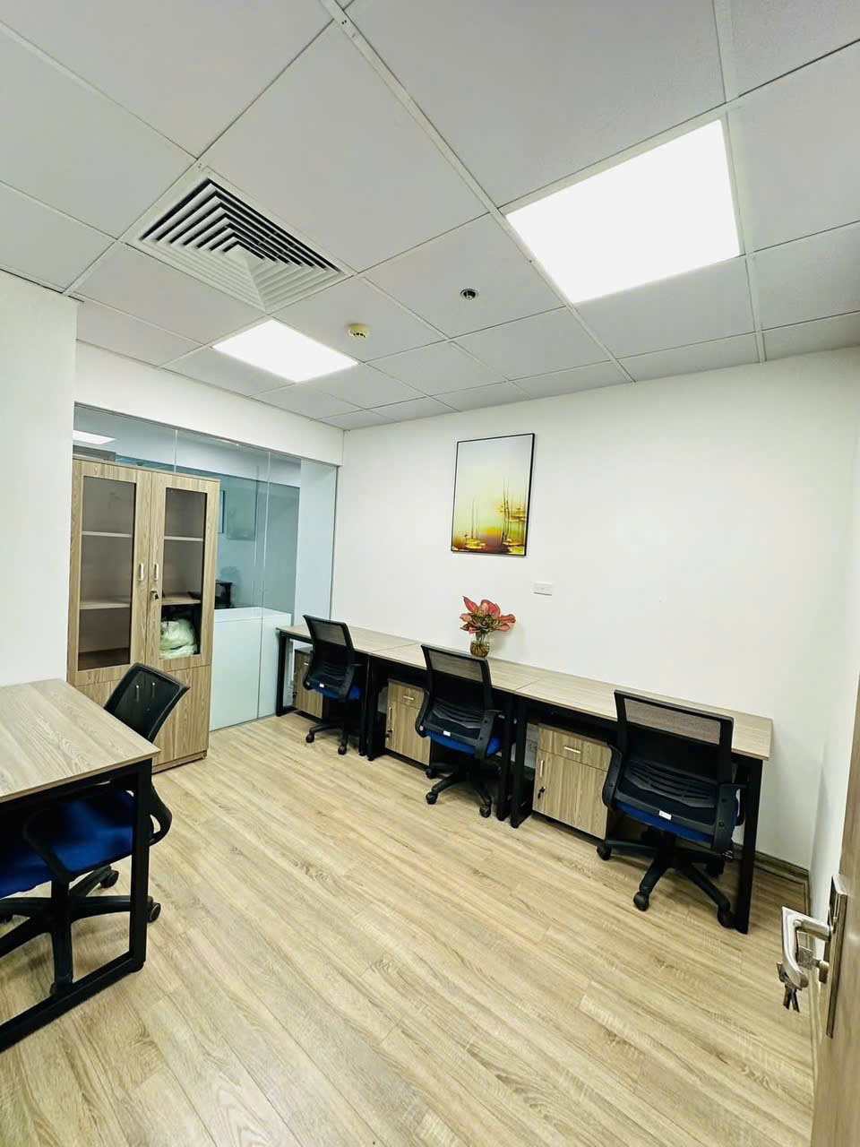 BÁN TOÀ NHÀ MẶT PHỐ HOÀNG VĂN THÁI, THANH XUÂN. DT 180M2 X 9 TẦNG, GIÁ 60 TỶ.