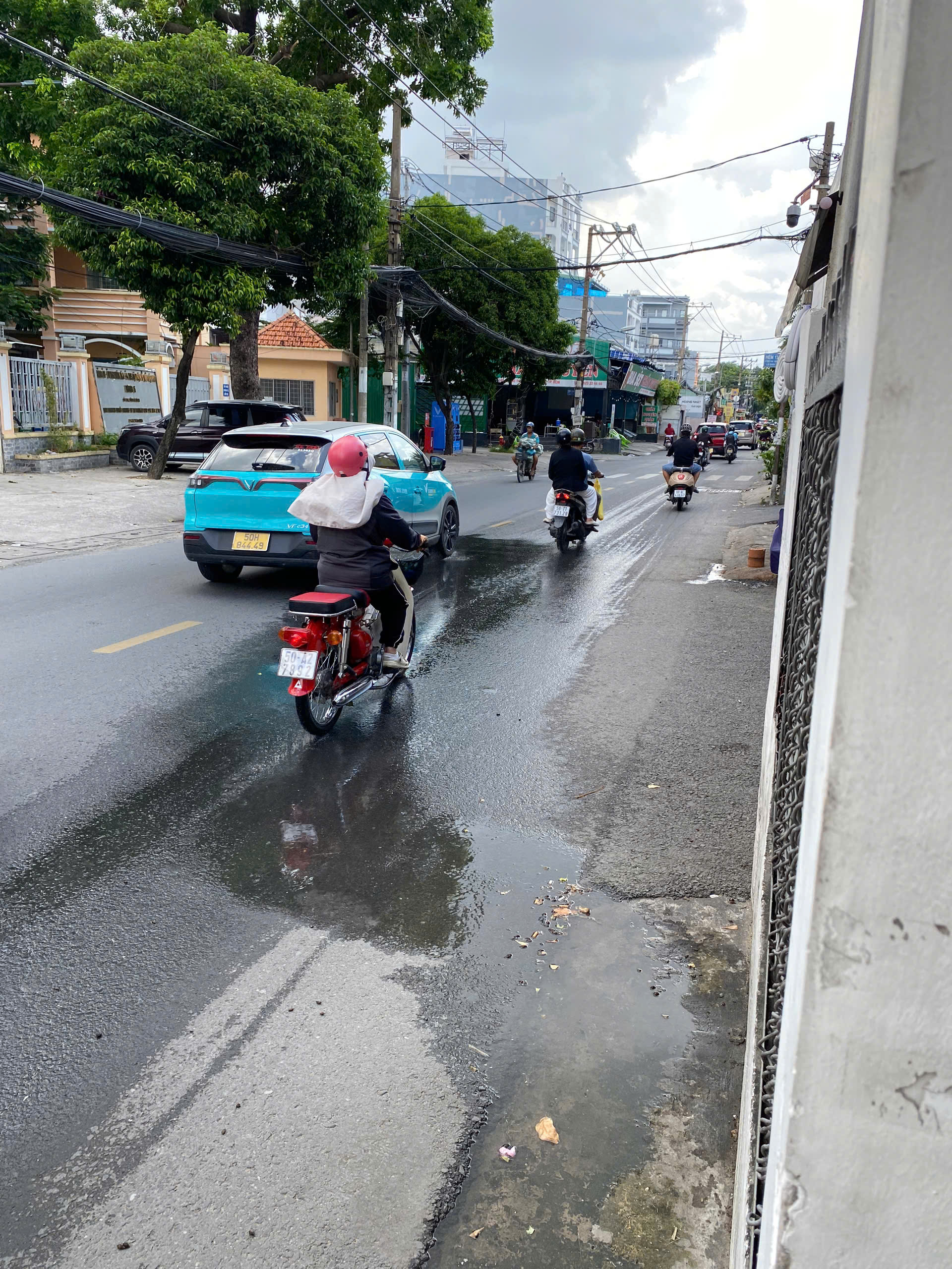 CHO THUÊ NHÀ NGUYÊN CĂN – MẶT TIỀN LÊ ĐỨC THỌ – GIÁ CHỈ 15 TRIỆU/THÁNG