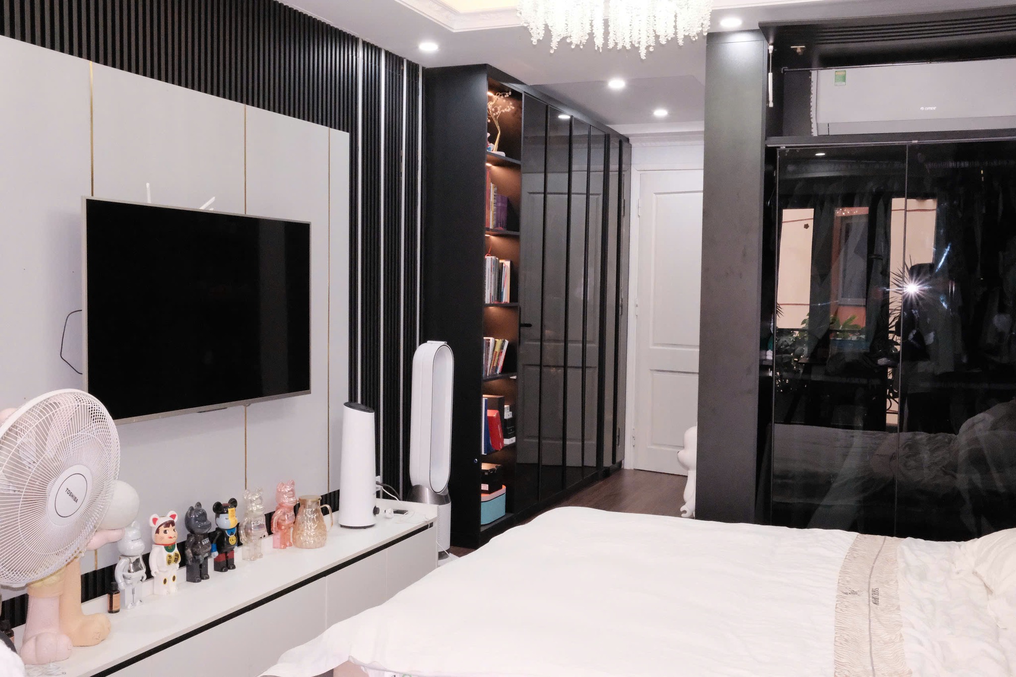 PHÂN LÔ HOÀNG VĂN THÁI, Ô TÔ TRÁNH, NHÀ CỰC ĐẸP, THANG MÁY, NỘI THẤT XỊN GIÁ 14,2 TỶ