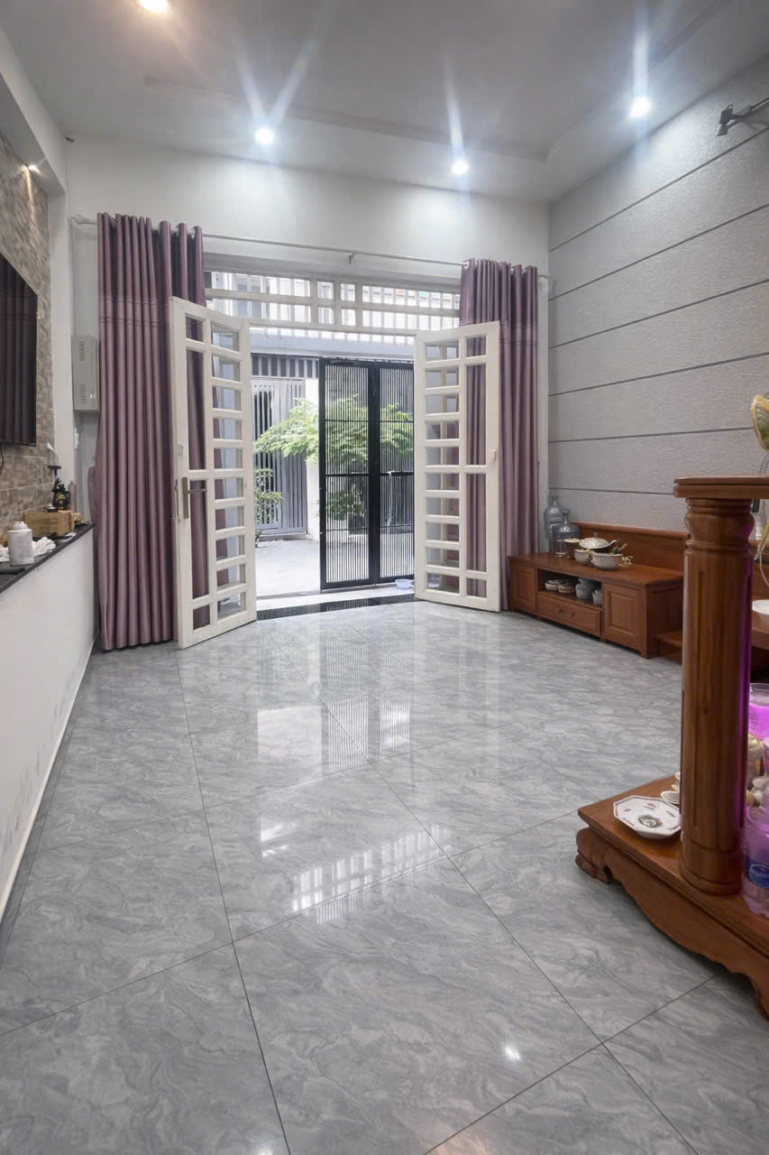 Bán nhà 3 tầng đường số 30, Linh Đông, Thủ Đức, TP HCM. DT 50m2, giá 6,78 tỷ, sổ hồng riêng.
