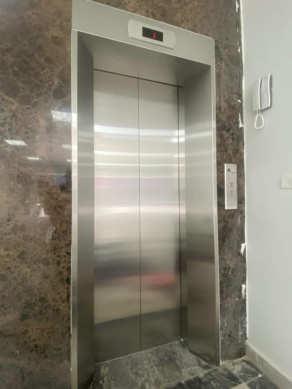 Nhà mình cho thuê nhà mới, căn góc, Mai Hắc Đế; vỉa hè 95m2* 5T- 29 Tr