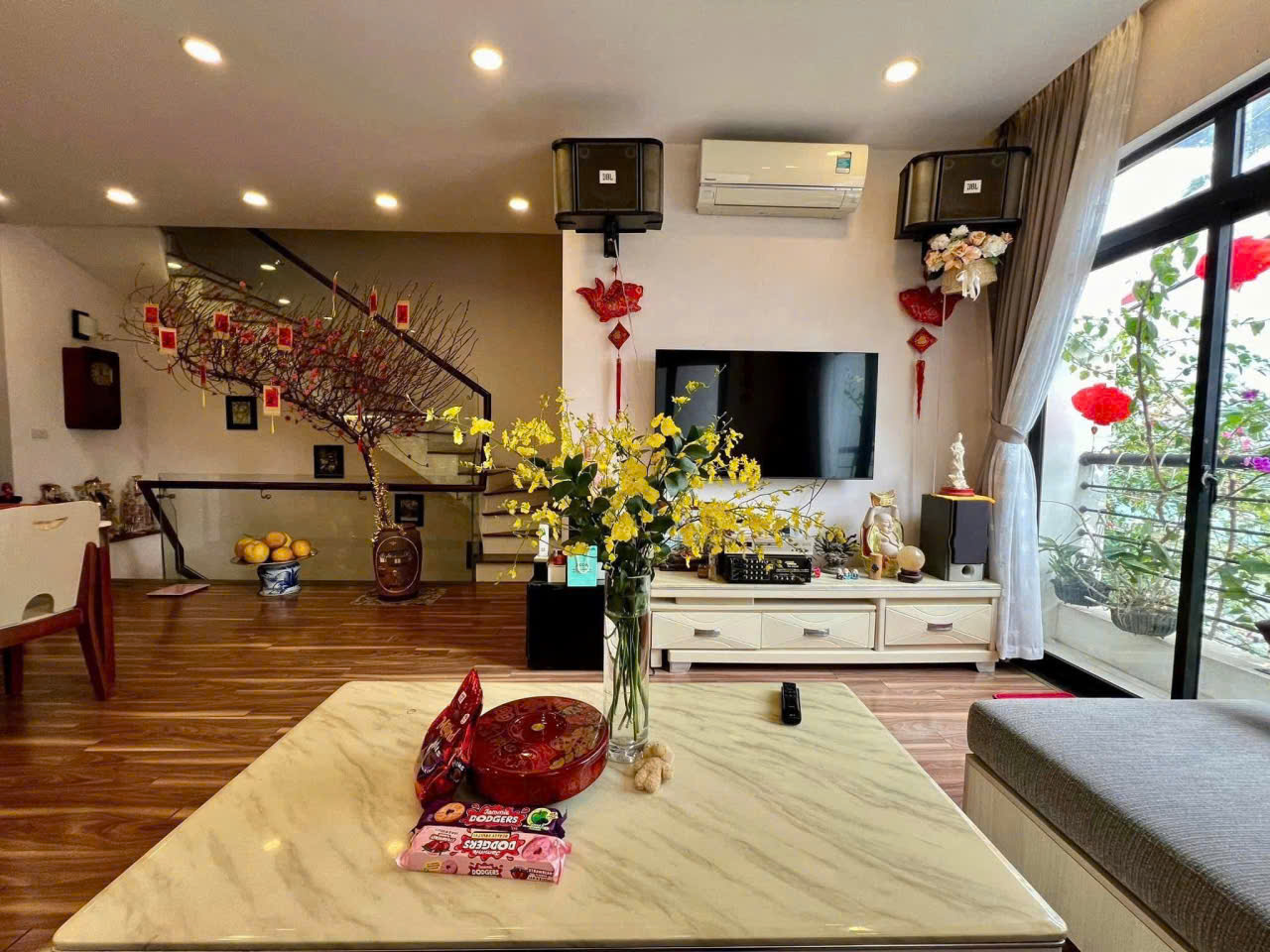 NGỌC THUỴ - LÔ GÓC - GẦN PHỐ - 5 TẦNG- NHÀ ĐẸP  Ở LUÔN- 60 m,  mt 6m,  12 tỷ Long Biên