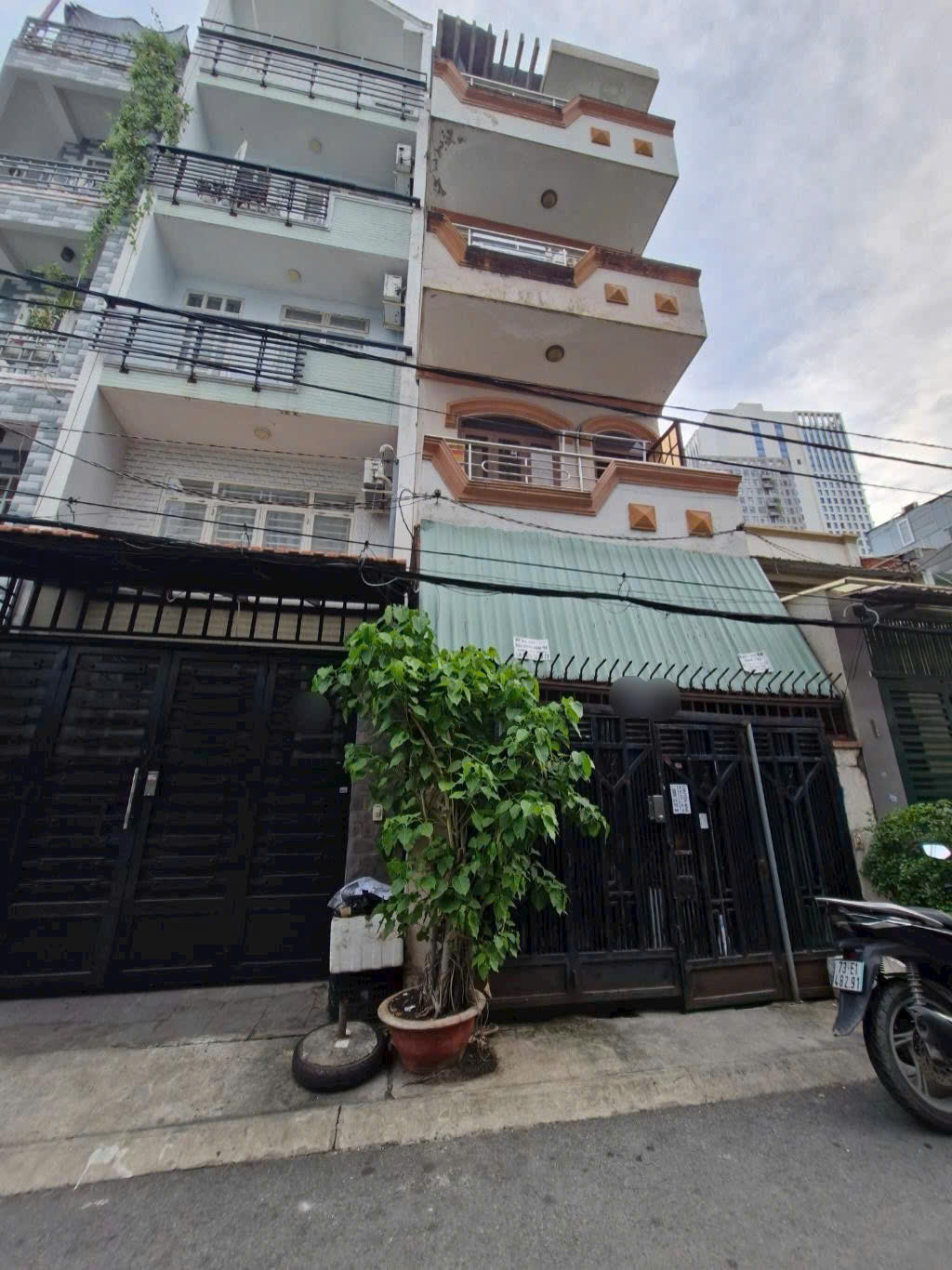 HẺM XE TẢI THÔNG NGUYỄN VĂN THƯƠNG  P.25 - 52M2 - 4 TẦNG - 8 PHÒNG - THU 35 TR THÁNG - 10.X TỶ