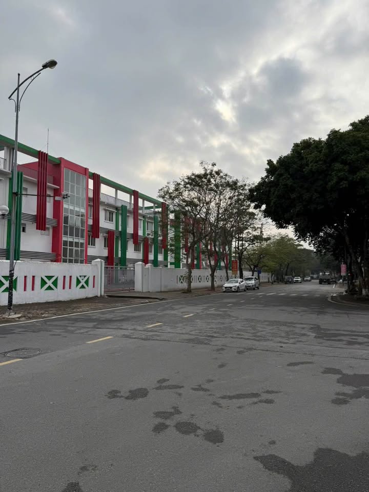 BÁN ĐẤT TRUNG TÂM PHÚC LỢI - 57M Ô TÔ VÀO ĐẤT NHỈNH 8TỶ SỔ ĐẸP