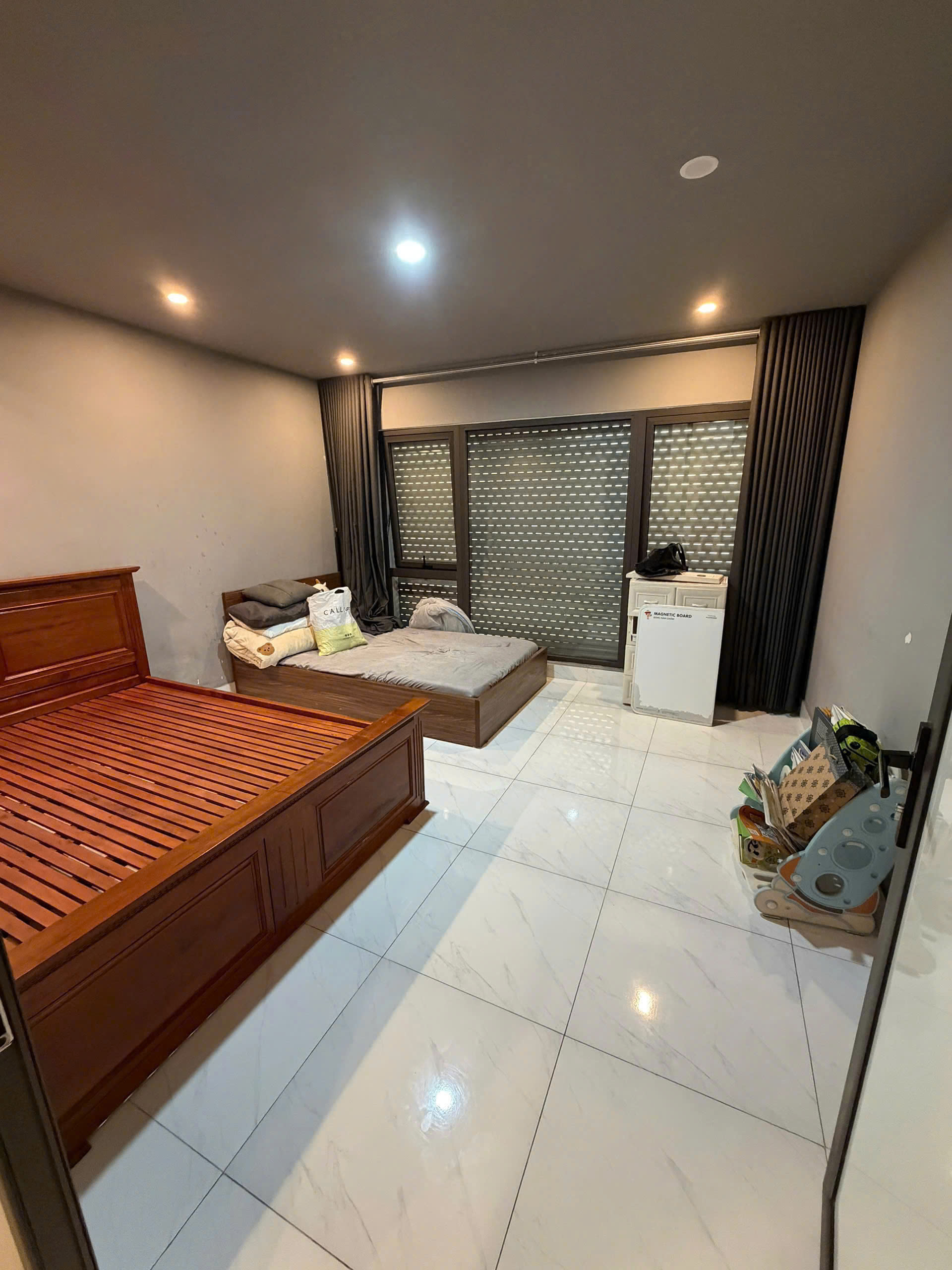 CHO THUÊ NHÀ – NGÁCH 61/189 HOÀNG HOA THÁM, HÀ NỘI