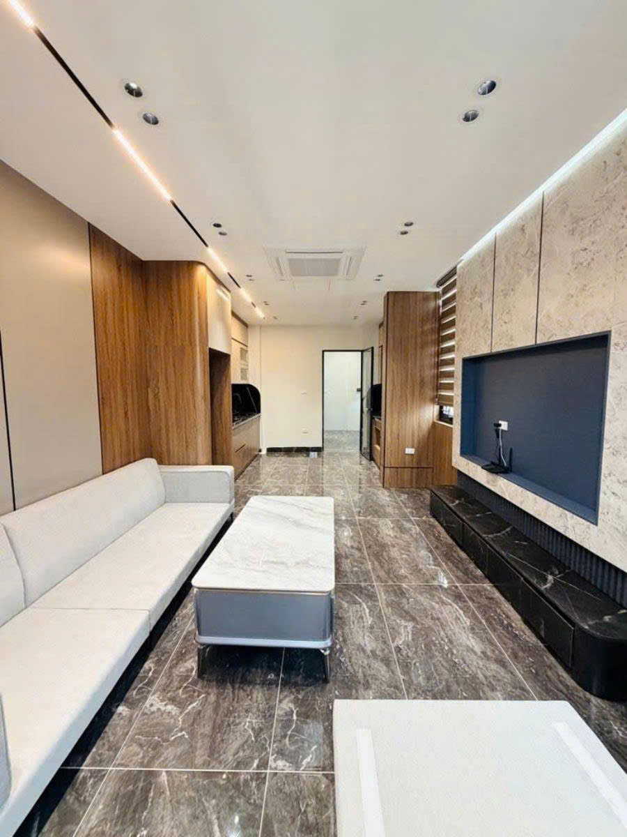 Bán nhà Ngọc Thụy 43m 7 tầng MT4m lô góc phân lô ô tô hơn 14 tỷ