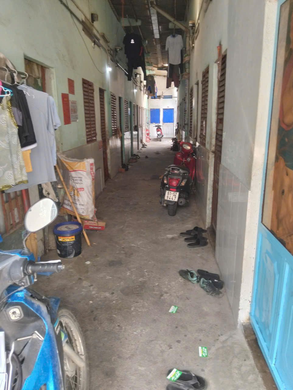 Bán dãy trọ 16 phòng 240m2,thu nhập 240tr/năm,gần ngã 6 An Phú