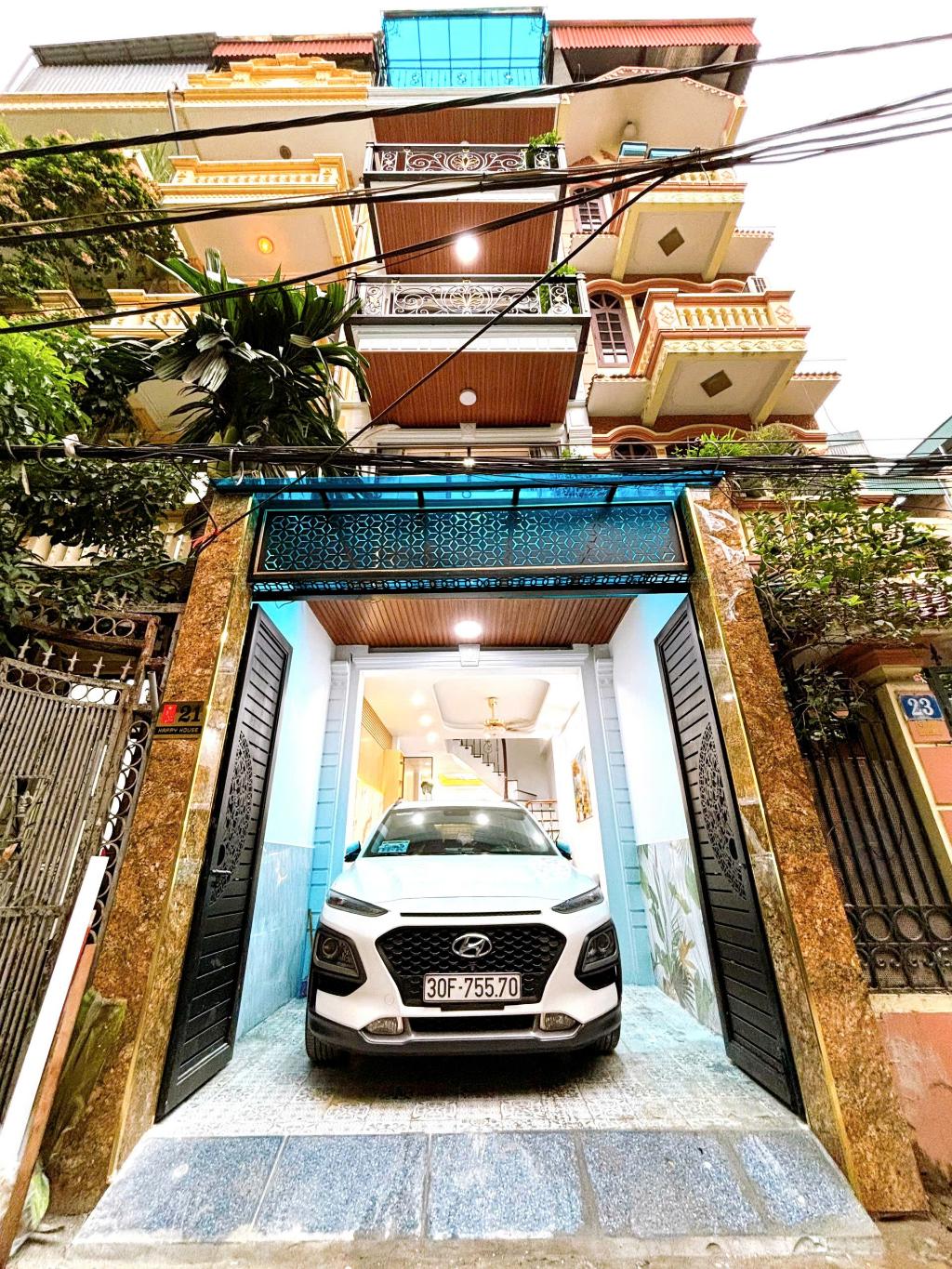 khươn hạ 46m ô tô vào nhà, sát mặt hồ hút tài chiêu lộc