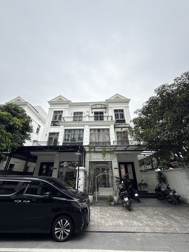 KHU NHÀ VINHOMES LONG BIÊN 65 tỷ 176m MẶT TIỀN 8m,VIEW NỘI KHU