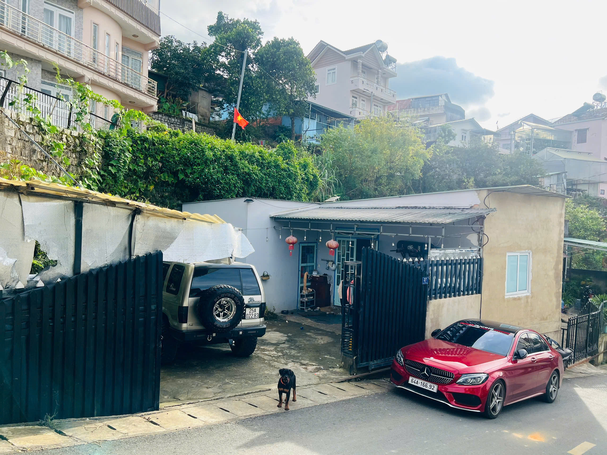 BÁN ĐẤT TẶNG NHÀ 2 MẶT TIỀN ĐƯỜNG CHÍNH ĐA MINH, PHƯỜNG 5, ĐÀ LẠT – VIEW 4 MẶT THOÁNG ĐÃNG
