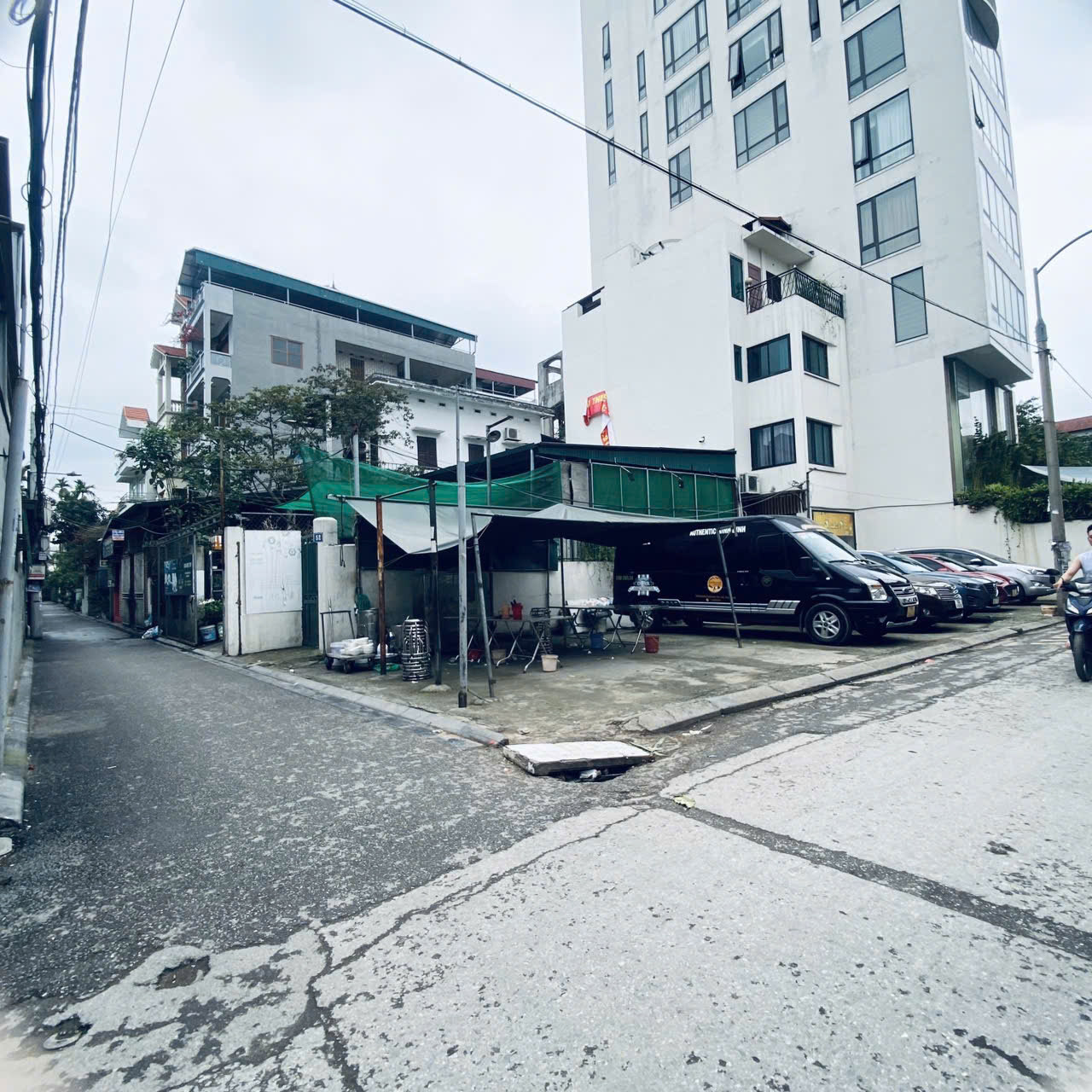 ???? BÁN NHÀ NGỌC THỤY- LONG BIÊN Ô TÔ VÀO NHÀ – KINH DOANH TỐT – KHUÔN ĐẤT A4 ĐẸP

???? Ngọc Thụy – 103m² – 2 tầng – Mt 5,2m-Giá 17.9 tỷ