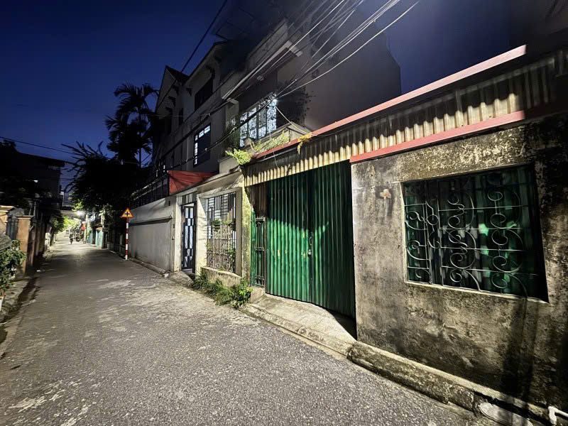 ???? BÁN ĐẤT KHU PHÂN LÔ – Ô TÔ TRÁNH – SÁT PHỐ – TIỆN ÍCH NGẬP TRÀN

???? Giang Biên 54m², MT 4.8m – 9.3 tỷ – Long Biên