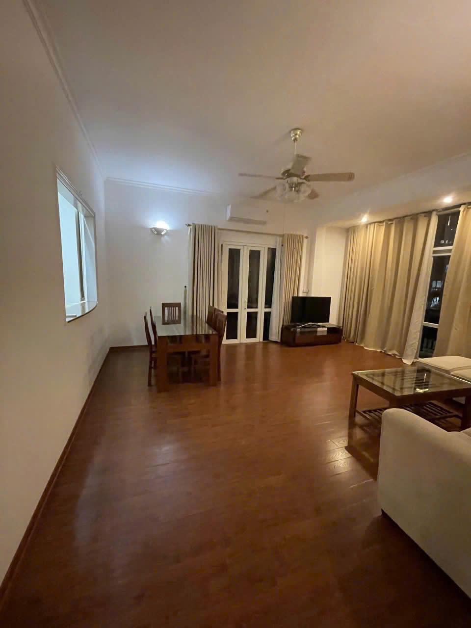 CHO THUÊ CĂN HỘ CHUNG CƯ 2N1K TẠI QUẢNG AN, TÂY HỒ, HÀ NỘI