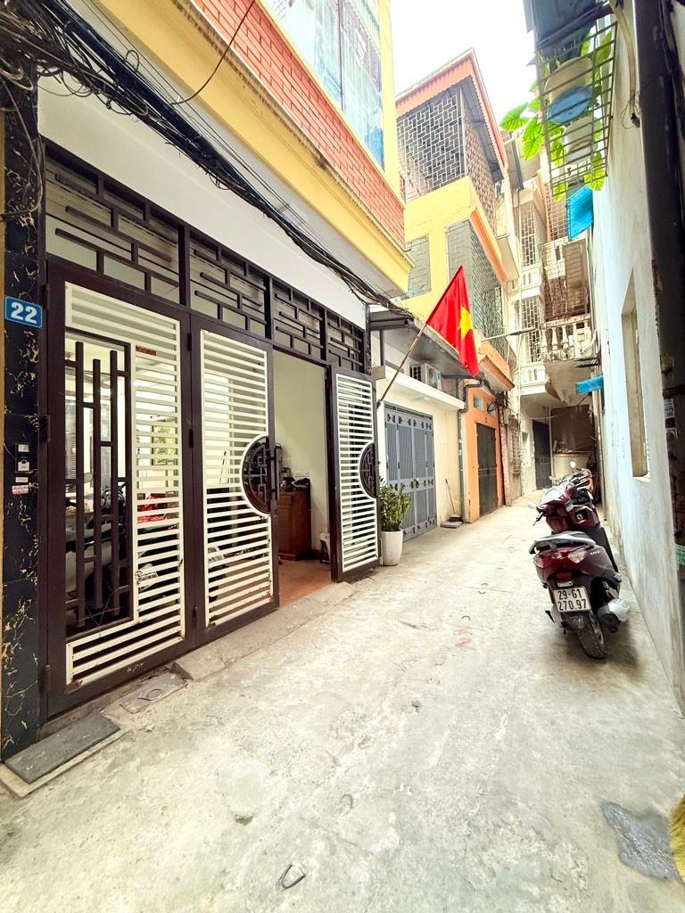 Bán nhà Vương Thừa Vũ 50m phân lô, 2 thoáng, nhà đẹp ở luôn