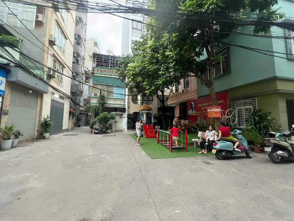 Vương Thừa Vũ 86m chỉ 11,95 tỷ ✔️ Ô tô đỗ ngay cổng, sân riêng rộng rãi.