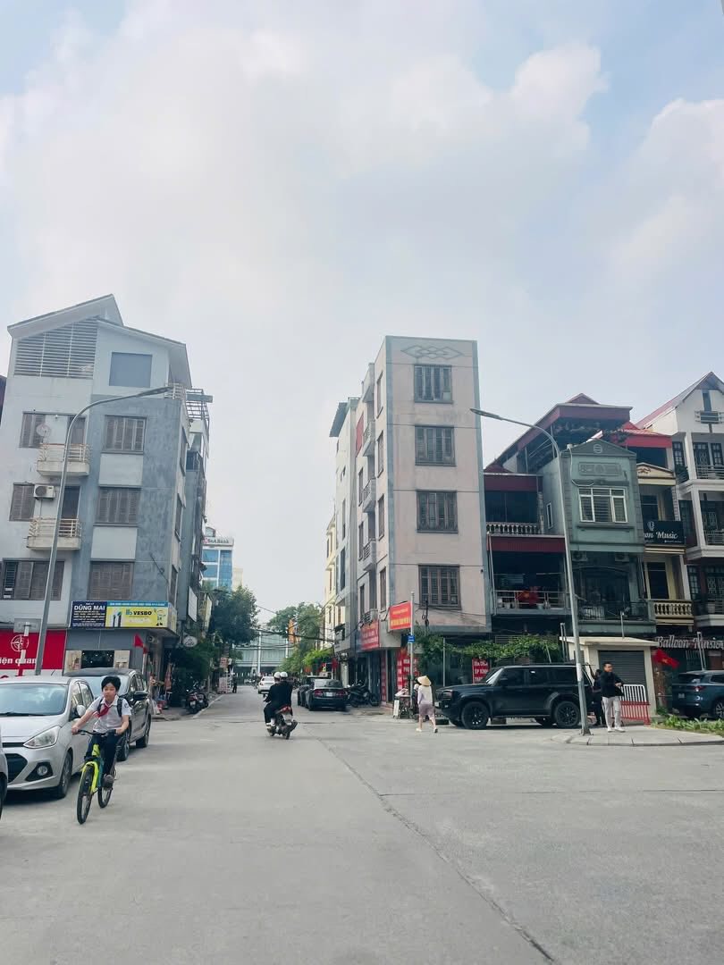 Lõi Bồ Đề  Của hiếm 295m sẵn nhà 3 tầng  Vỉa hè, ô tô tránh  Siêu dòng tiền  Inbox nhận báo giá