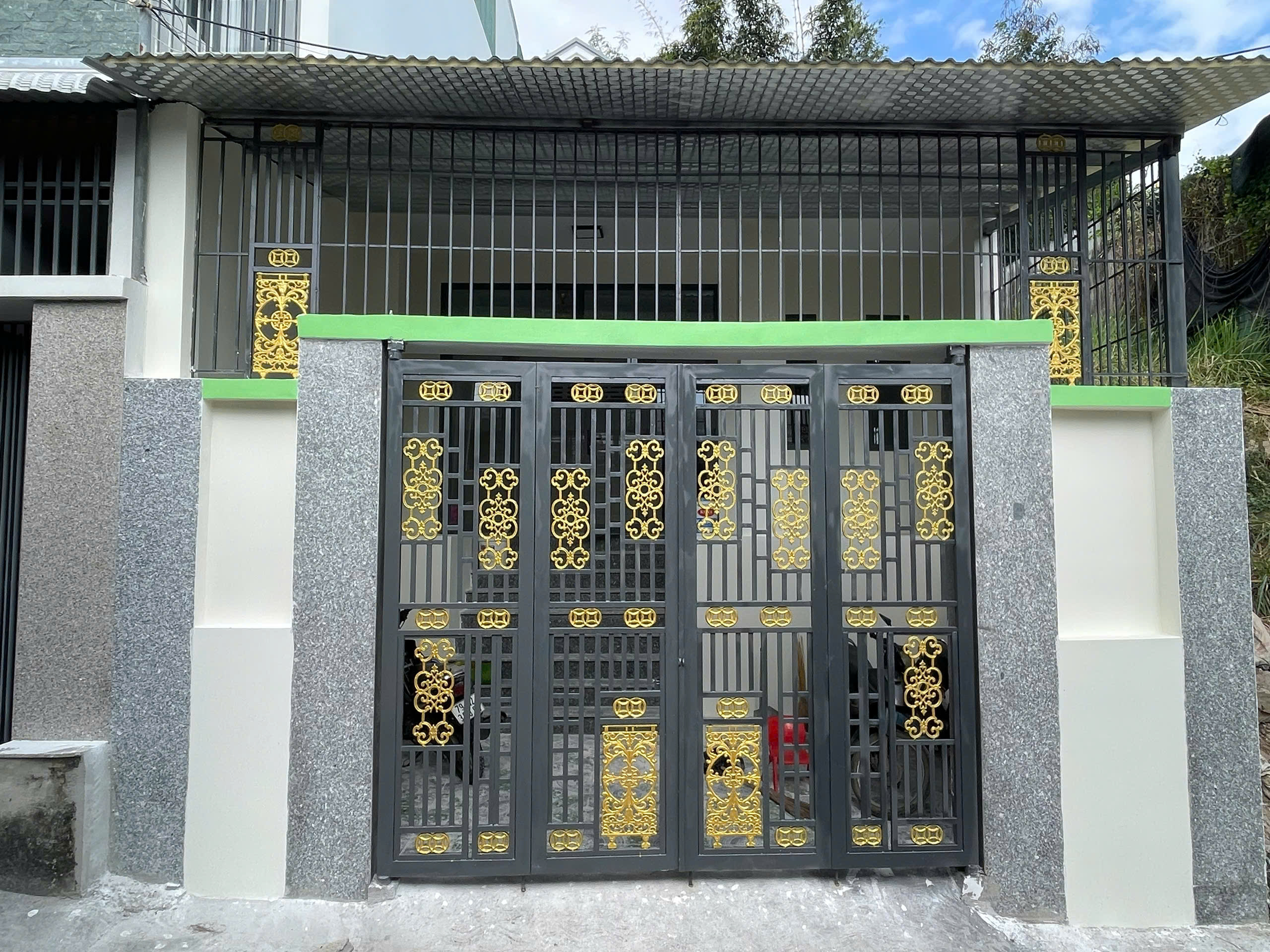 Bán nhà 2 tầng ô tô Vĩnh Hải Nha Trang, gần biển, DT 133m²