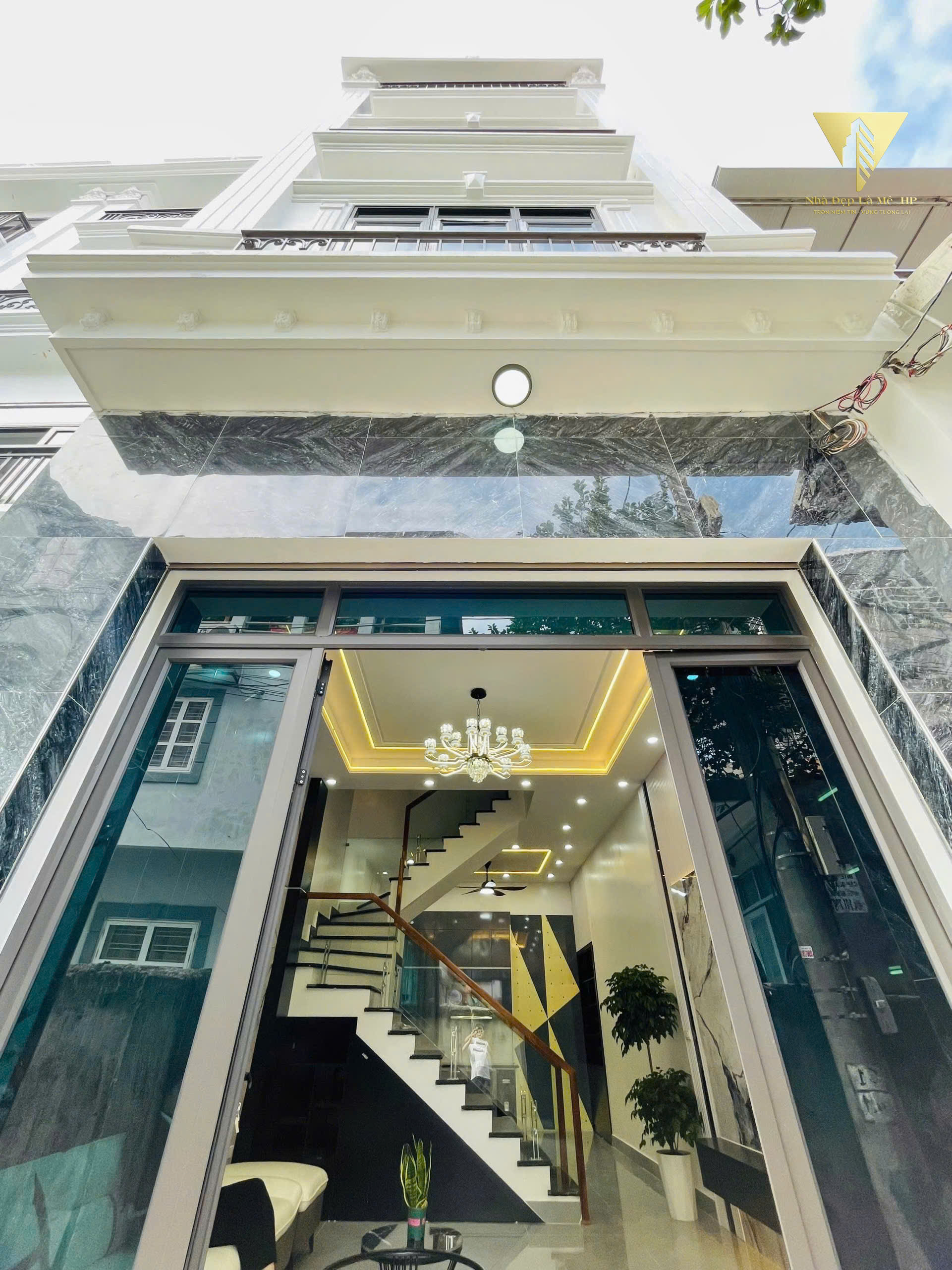 BÁN NHÀ 4 TẦNG SAU NGUYỄN HỮU TUỆ – NGÔ QUYỀN – Ô TÔ ĐỖ SÁT CỬA – GIÁ 3,85 TỶ