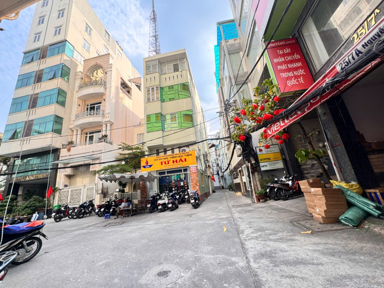 HIẾM- BÁN NHÀ 5 TẦNG CĂN GÓC 2 MẶT TIỀN XE HƠI NGỦ TRONG NHÀ Đ.NGUYỄN BỈNH KHIÊM, QUẬN 1- NGAY GÓC LÊ DUẨN- DT ĐẸP 4M*16M- SẴN DÒNG TIỀN ĐỀU- 0938.676.685 GIANG GIANG