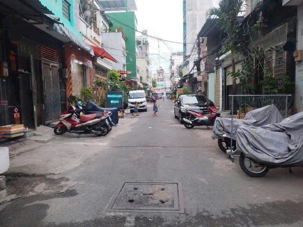 Hẻm 1 Sẹc - Hẻm Xe Tải - TÂN PHÚ - 8 TỶ NHỈNH - Nhà Mới - Full Nội Thất - Góc 2 Mặt Thoáng - Ngay Lũy Bán Bích,Đầm Sen - 73M2(6,6*11) - 5 TẦNG - 5PN