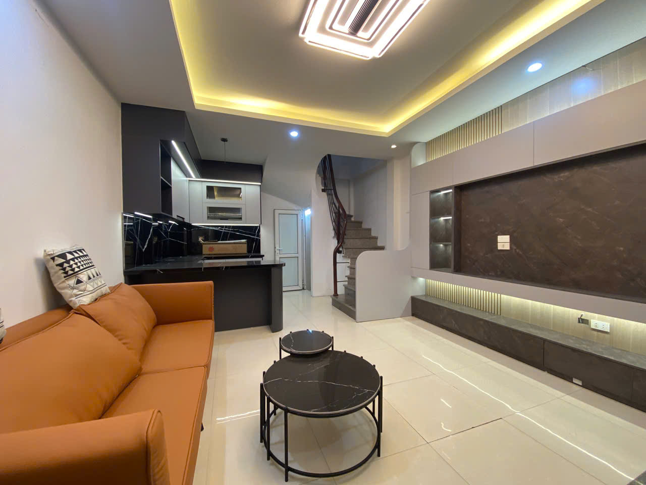 NHÀ NGỌC THỤY – LONG BIÊN - NHÀ ĐẸP Ở NGAY • Ô TÔ QUA CỔNG • FULL NỘI THẤT - TẦM GIÁ HỢP LÝ TRONG KHU VỰC
