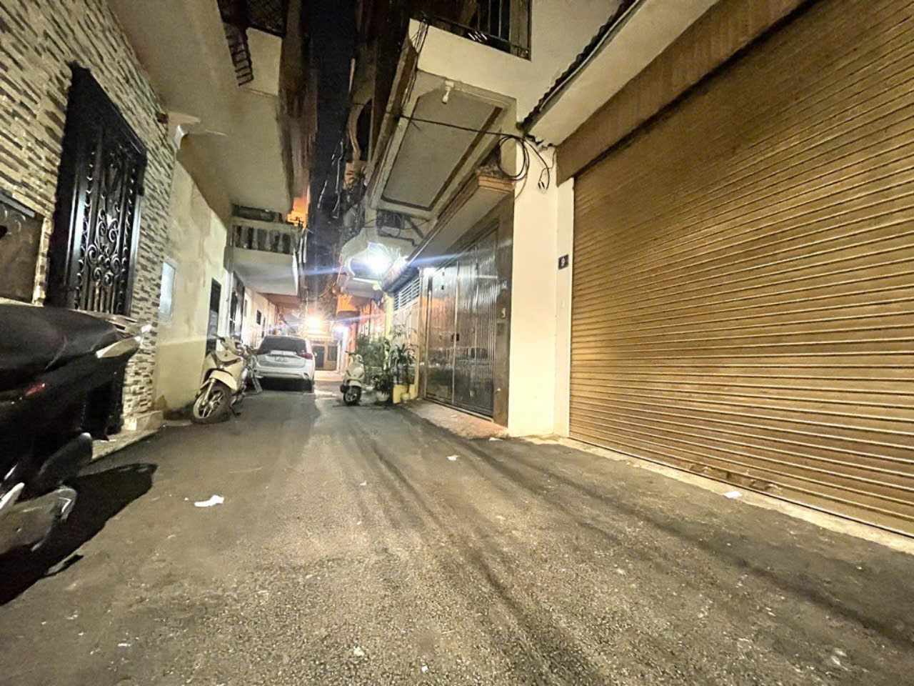 Vương Thừa Vũ 45m 6 tầng thang máy, đẳng cấp ô tô vào nhà, nội thất xin
