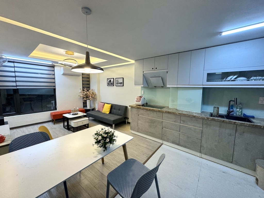 Tây Sơn 6 tầng 4 ngủ,, 2 thoáng, 1 nhà ra phố chỉ 7,95 tỷ, nội thất đep