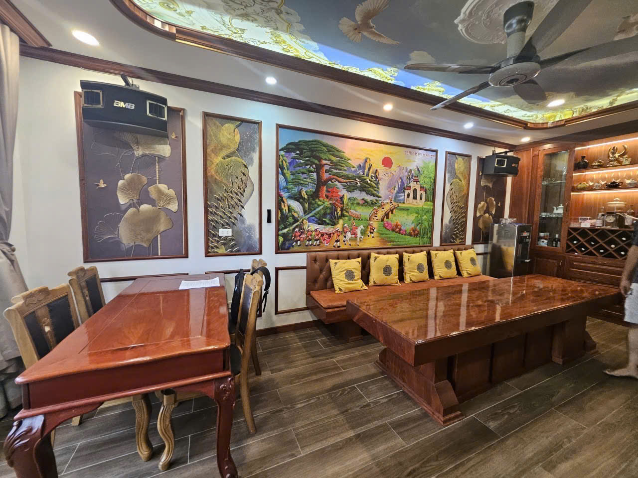 BÁN NHÀ NGỌC THỤY LONG BIÊN VIEW HỒ – Ô TÔ TRÁNH – 2 MẶT THOÁNG – NHÀ ĐẸP 5 TẦNG

???? Ngọc Thụy – 46m² x 5T – MT 3.3m – Giá 13 tỷ
