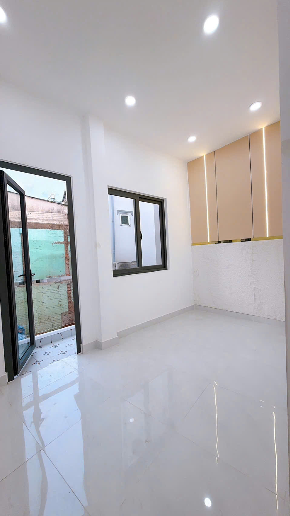 Bán nhà đẹp mới Ngay trung tâm Sài Gòn

Q4 NHƯ Q1 phường SÀI GÒN ,khánh hội GIÁ RẺ 1/2

NGANG 3.7 DÀI 5 .....