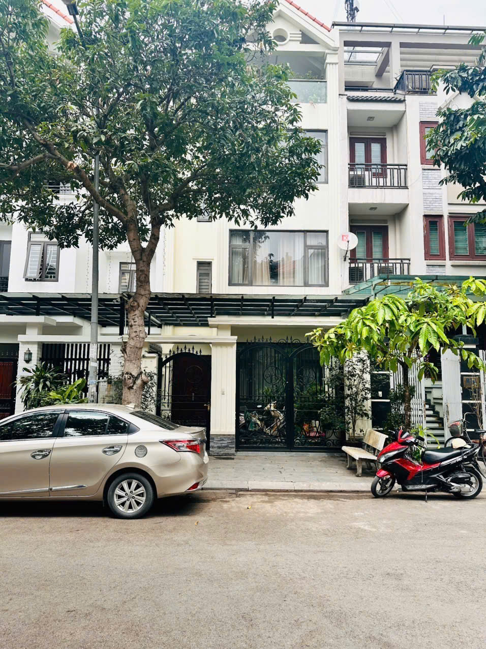 Bán Nhà vườn KĐT mới Việt Hưng – 120m² – MT 6m – 41 tỷ ????