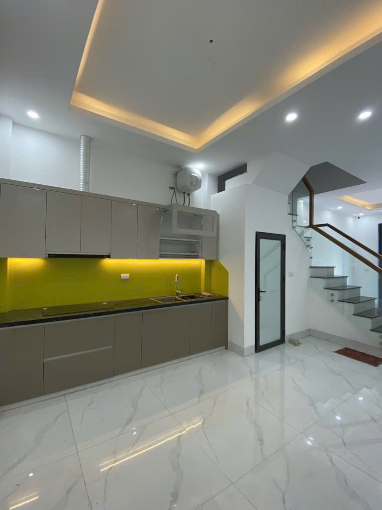 QUANG TRUNG HÀ ĐÔNG _NHỈNH 5 TỶ  NHÀ 5 TẦNG_ CÁCH BẾN XE YÊN NGHĨA VÀI BƯỚC _50M RA ÔTÔ