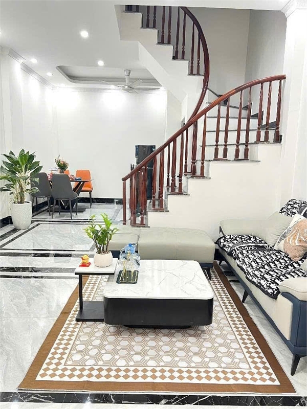 BÁN NHÀ THẠCH BÀN LONG BIÊN – 40M² – 3 TẦNG – LÔ GOC DÂN XÂY – GIÁ CHỈ 6,9 TỶ – NHÀ ĐẸP Ở NGAY