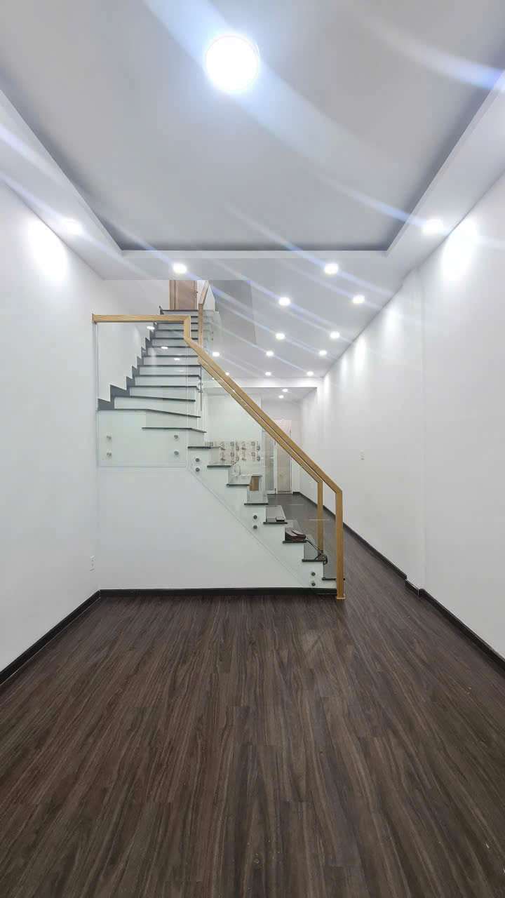 BÁN NHÀ ĐẸP 2 TẦNG MẶT TIỀN TRẦN NGUYÊN HÃN - GIÁ CHỈ 7,2 TỶ
Giá bán 7,2 Tỷ thương lượng