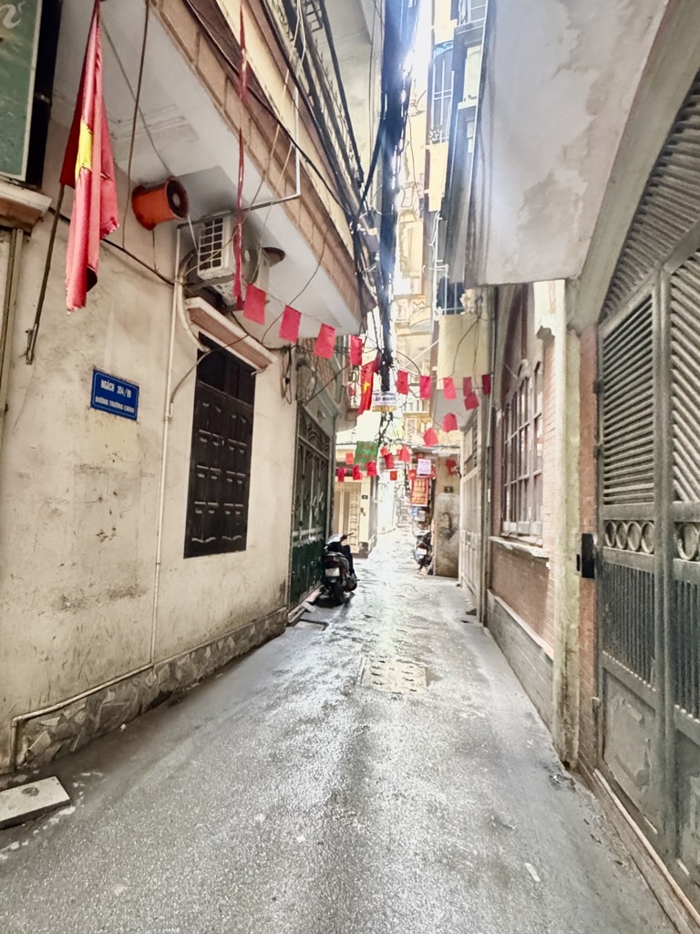 Trường Chinh, nhà mới đẹp, ở ngay, ngõ thông