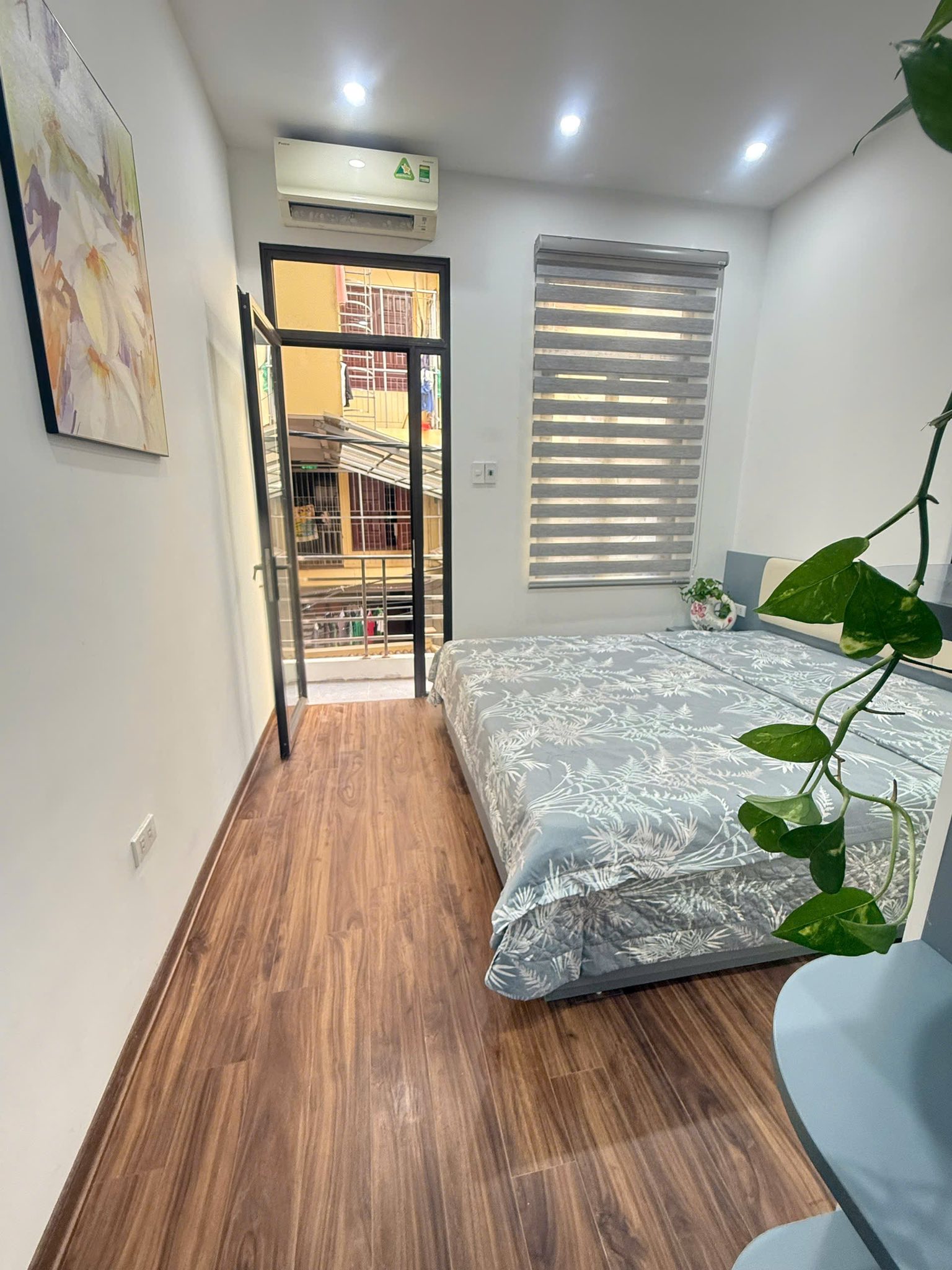 Bán nhà ngõ thông tại cầu Lủ, DT 34m2, 4 tầng giá 8,2 tỷ.