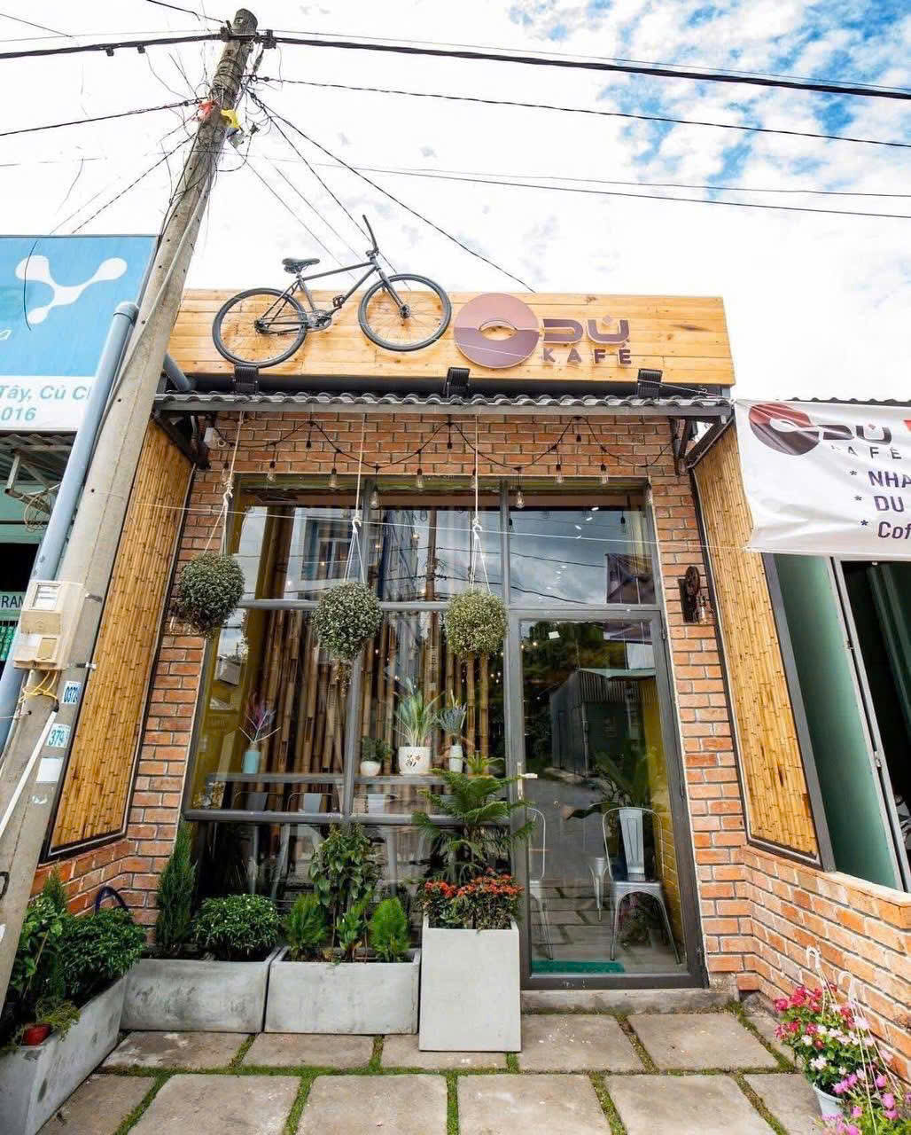 Củ Chi ! NHANH CÒN ! QUÁN CAFE MT ĐẸP LẮM ! QUÁN DTSD 4m x 35m , MB THUÊ : 3 tr / tháng, Tel : 0379397049 ( chính chủ )
