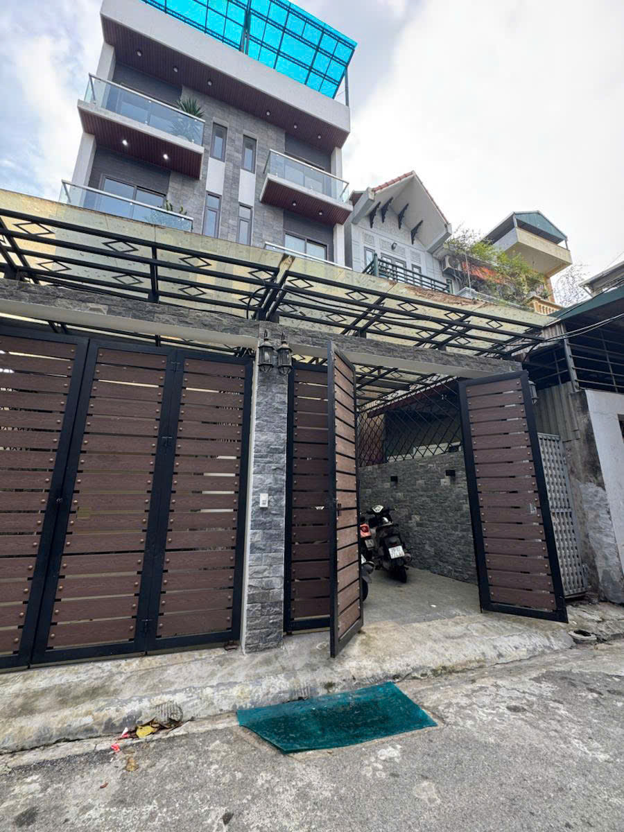 Bán nhà Chu Huy Mân 70m 5 tầng ô tô thông kinh doanh hơn 14 tỷ