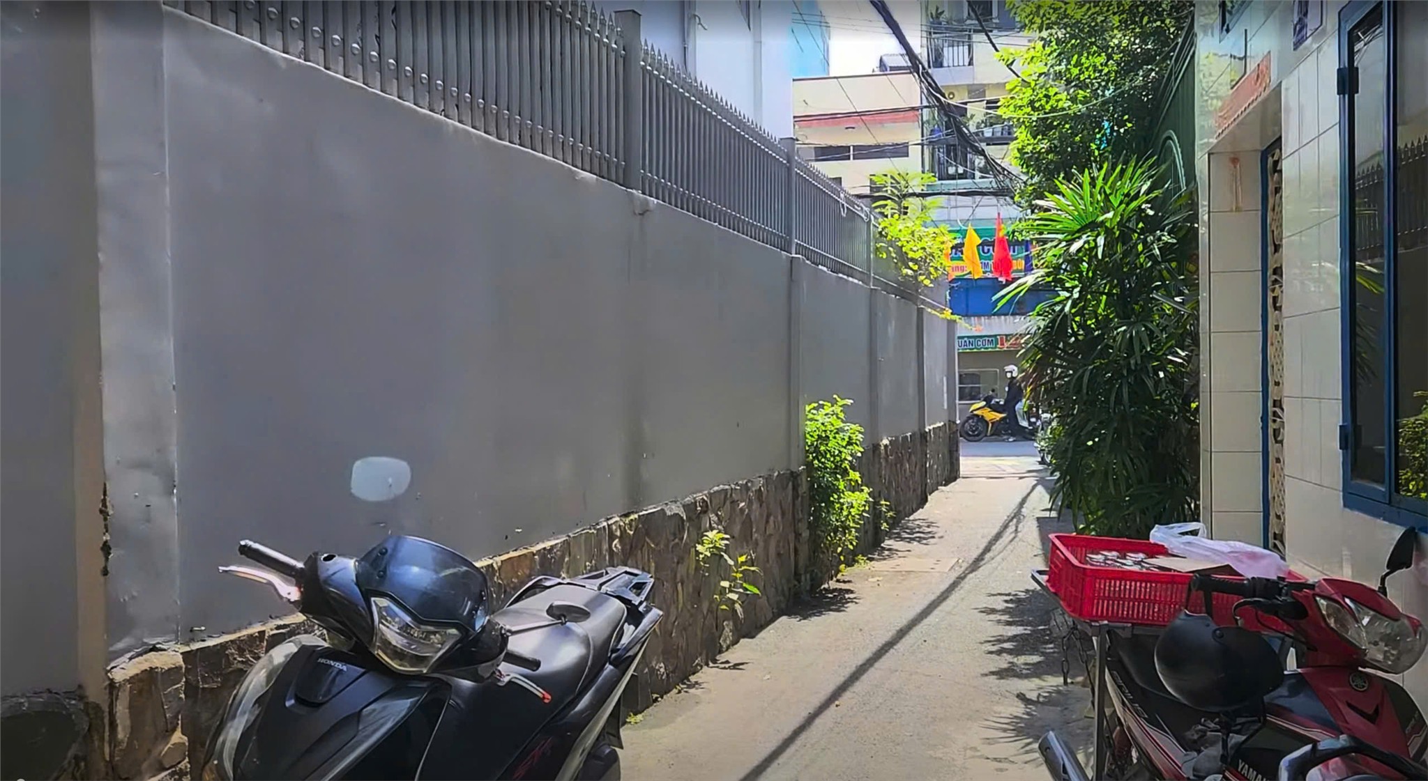 LÔ GÓC 3 MẶT TIỀN – 74M² (4,3x17M) – NHÀ CẤP 4 TIỆN XÂY MỚI – CHỈ NHỈNH 6 TỶ – 10M RA MẶT TIỀN HUỲNH KHƯƠNG AN, GÒ VẤP.