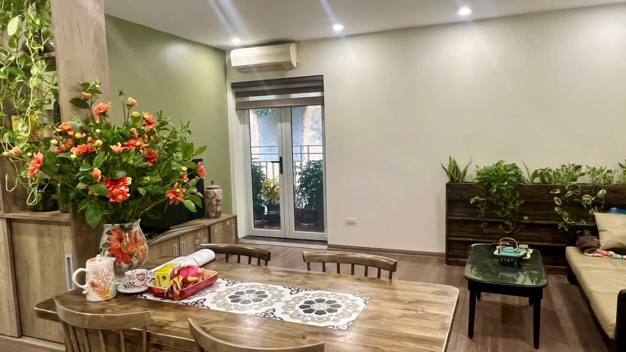 Bán nhà TẬP THỂ HOÀNG NGỌC PHÁCH 2NGỦ - 2 WC - FULL NỘI THẤT CAO CẤP- 40/96m chỉ 6,3 tỷ