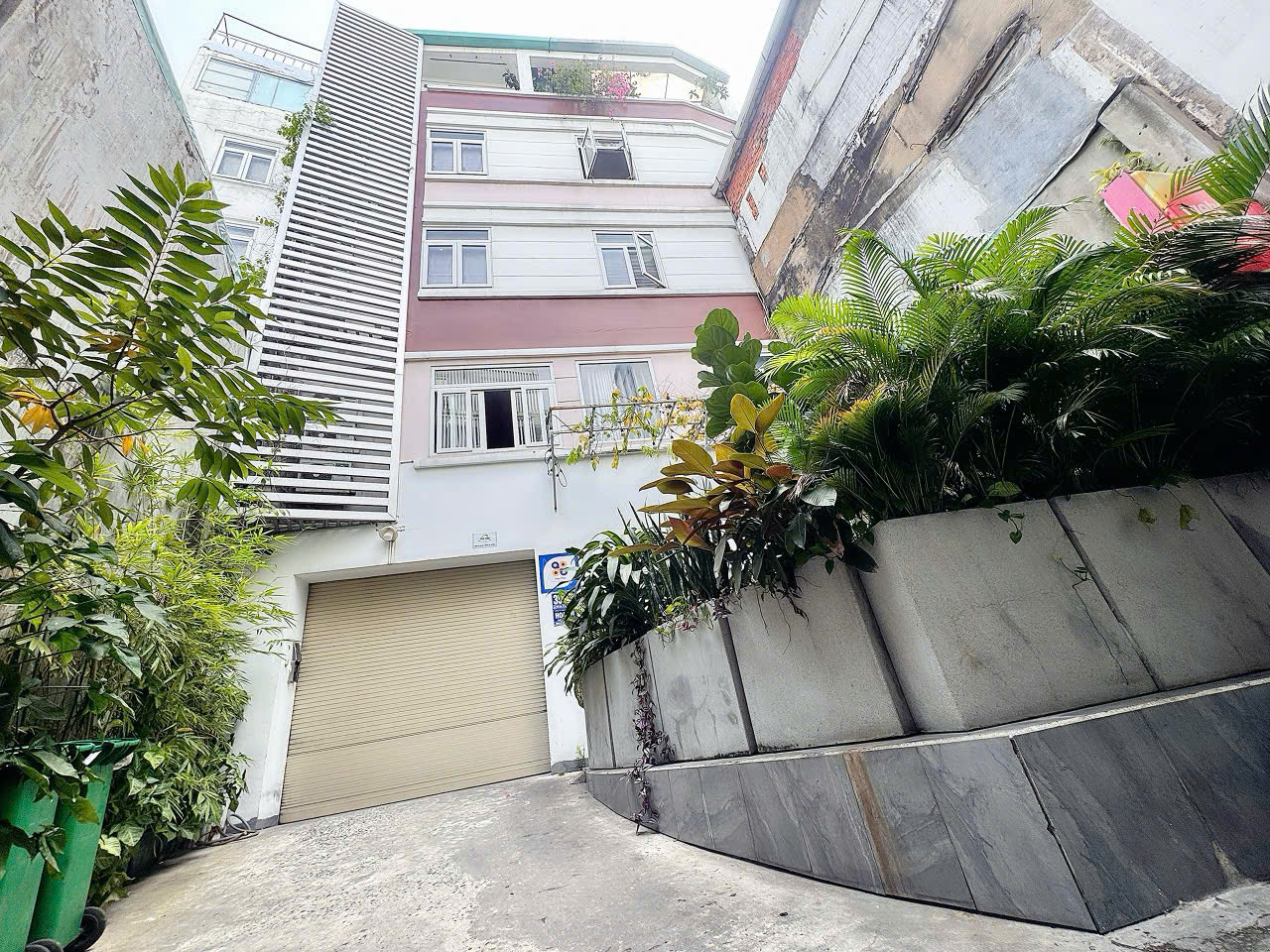 BÁN CHDV 6 TẦNG HXH Đ.LÊ VĂN SỸ, QUẬN 3 - DT SIÊU KHỦNG 282M2 NGANG 9M*15M - DÒNG TIỀN ĐỀU 350TR/TH - CHỦ ĐANG TỰ KHAI THÁC :0938676685